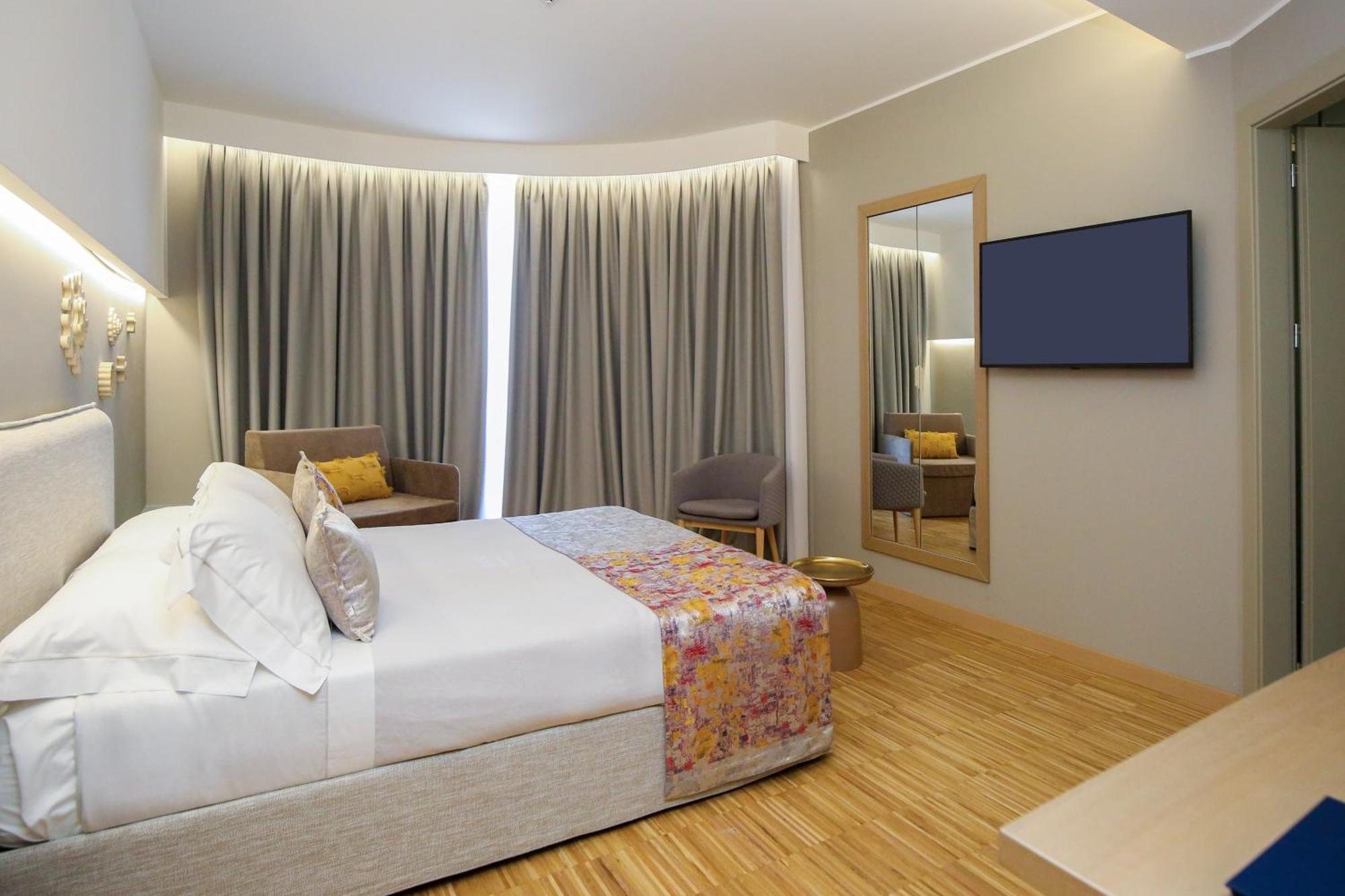 Hotel Vlora Priam, Affiliated By Melia Exterior foto