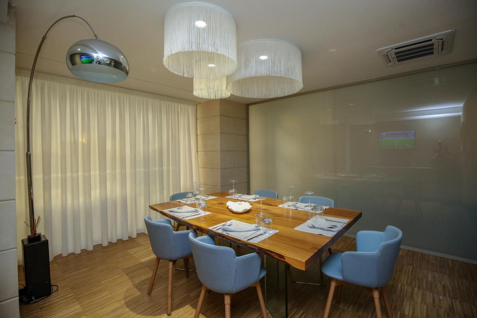 Hotel Vlora Priam, Affiliated By Melia Exterior foto